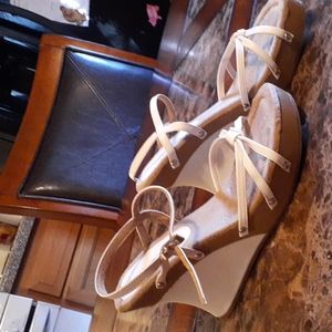 Maurice's White Wedges